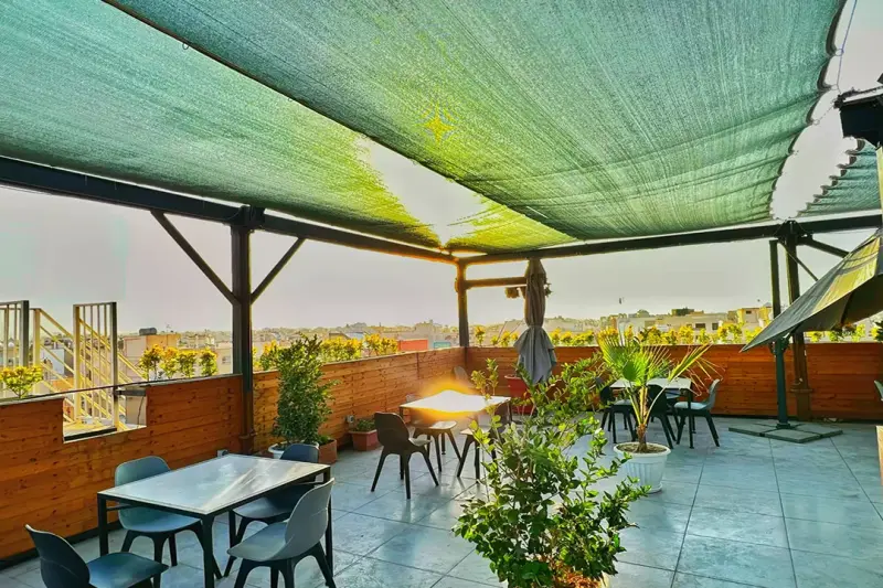 کافی شاپ  هتل زنده رود اصفهان