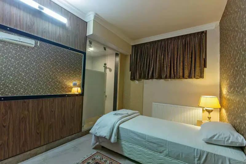 اتاق  هتل زنده رود اصفهان