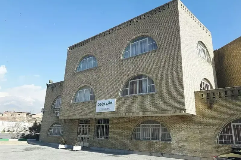 نمای بیرونی هتل زیتون تهران