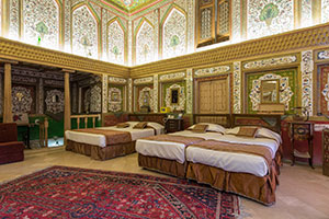  VIP four-bed room, Malek al-Tojar Traditional Hotel, Yazd 1