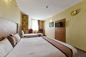  Golden triple room, Avin Hotel, Isfahan 2