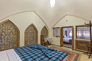  Quadruple room in Mahin Saray Raheb Traditional Hotel, Kashan 1