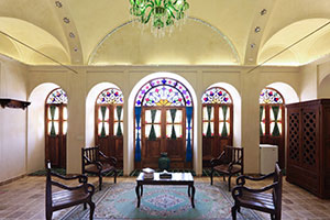  Five-bed room in the Shahneshin Hotel, Morshedi House, Kashan 1