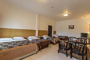  Five-bed room in Aftab Hotel, East Kish