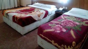  Hamraz Hotel Mashhad 3-bed suite