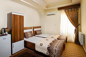  Double bed suite in Khorsheed Ardehal Complex, Kashan