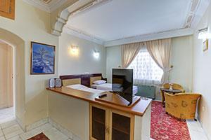  Four-bed suite at Jahangardi Hotel, Semnan