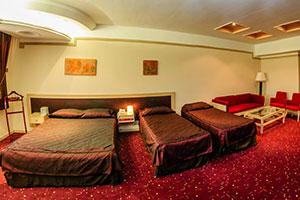  Four-bed room facing the garden of Amir Kabir Hotel Arak