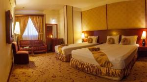  Emad Hotel Mashhad Triple Suite