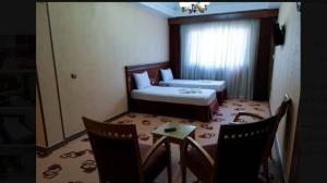  Noor Hotel Mashhad, one-bedroom apartment for five people