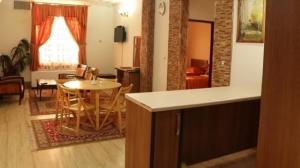  Tehrani Hotel Yazd Suite for four people