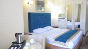  Parsian Azadi Hotel Yasuj, Two-Bedroom Royal Suite, Four Beds