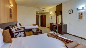 Gardenia Hotel Kish Suite, Two Bedrooms, Four Beds