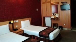  Parmida Hotel Mashhad, two beds