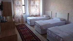  Ideal Ardabil Guest House, Three-bed Suite