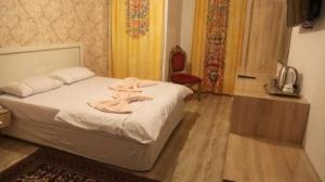  Ideal Ardabil Guest House, two beds