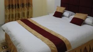  Simorgh Hotel Kish, two double beds