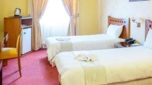  Samen Hotel Mashhad, two twin royal beds