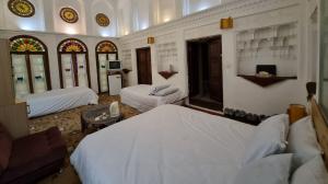  Vali Yazd Traditional Hotel, Four Noble Beds