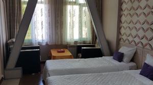  Ershad Sarein Hotel, three people (two beds + sofa)