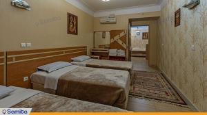  Six-bed room in Sepahan Hotel