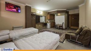  One-bedroom suite for four people, Zenderoud Hotel