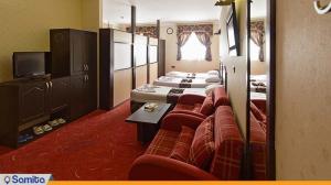 Five-person suite at Arsh Hotel in Mashhad Arsh Hotel Five-person Suite