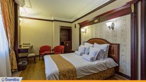  Senior Suite Golden Palace International Hotel