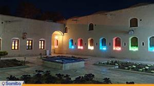  Courtyard of Nain Tourism Hotel