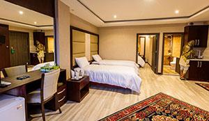  One-Bedroom Suite with Four Beds A