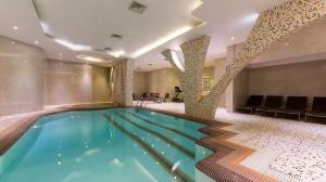  Swimming pool and sauna