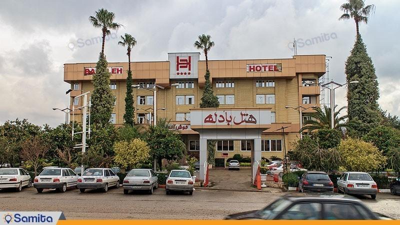 واجهة فندق بادله