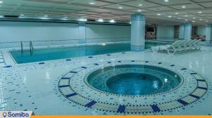 حمام السباحة فندق باريز