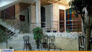 واجهة فندق تقليدي راز