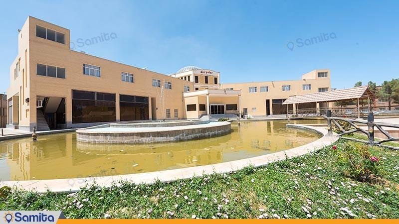 واجهة مبنى فندق الزنباج