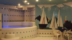 حمام سباحة وساونا