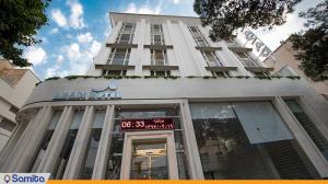 نمای ساختمان هتل آزادی