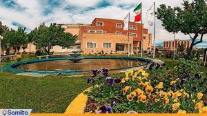 نمای ساختمان هتل جهانگردی سنندج