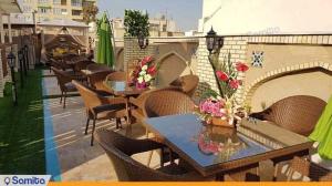 کافی شاپ و رستوران هتل سنتی اردیبهشت