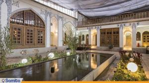 نمای ساختمان هتل سنتی