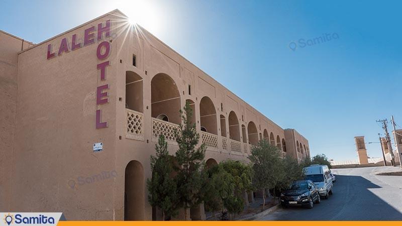 نمای ساختمان هتل سنتی لاله