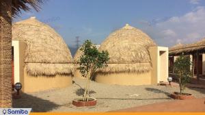 محوطه هتل کپری